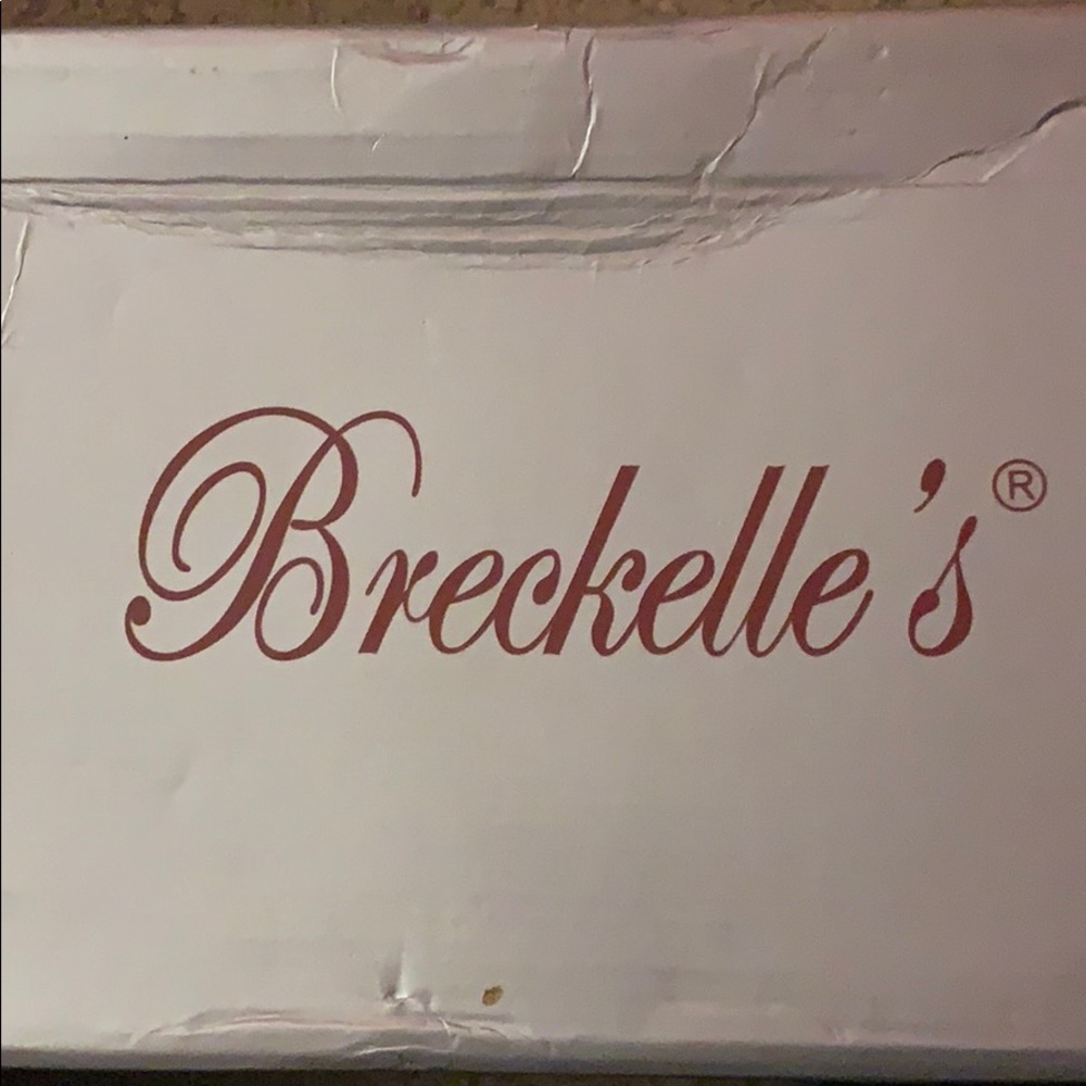 Breckelle’s Black High Sandals